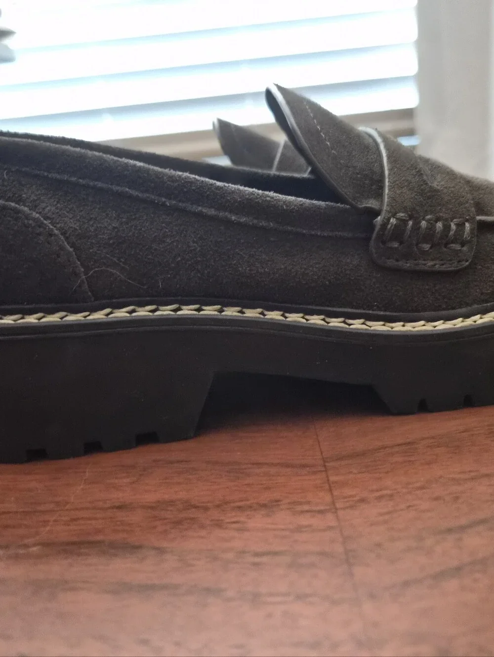 Calvin Klein Womens Olive Brown Suede Lug Sole Penny Loafers Size 6